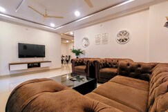 Crescent Stays Madhapur, Hyderabad Crescent Stays Madhapur, Hyderabad