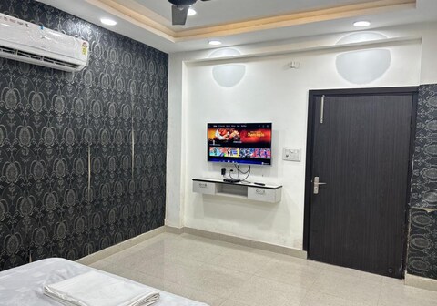NAWABZ HOTEL
