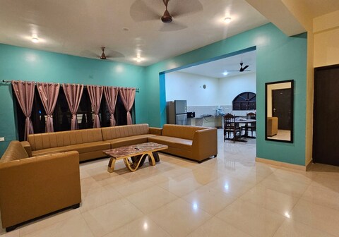 Lovingluving | Signature Stay | Entire 3BHK Apartment