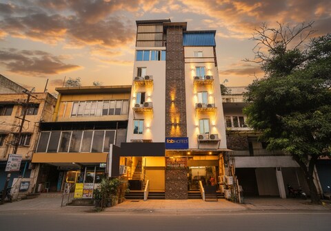 Via Red Apple Greater Kailash