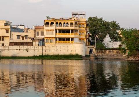 Young Monk Hostel Udaipur -Jaydurg Haveli