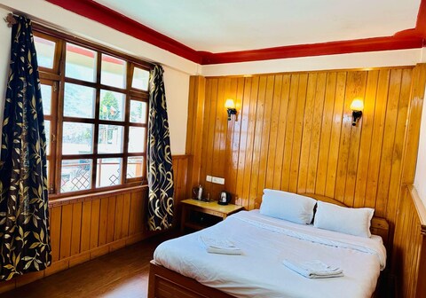Cliff View Residency