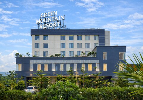 GREEN MOUNTAIN RESORT