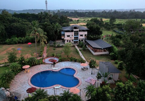 Hidden Paradise 6BHK Villa Explore Nature