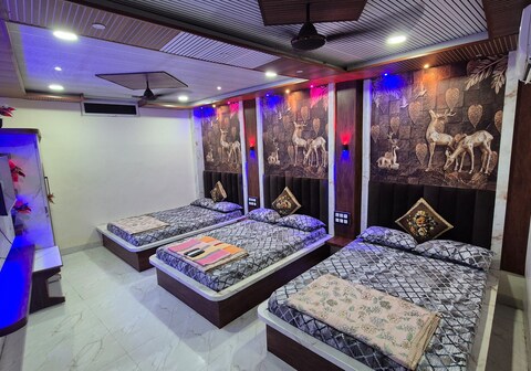 Radhe Palace Omkareshwar