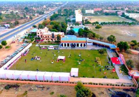 Hotel Aashish Resort, Laxmangarh