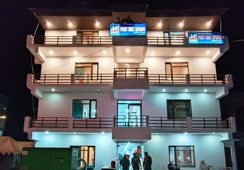 HOTEL VISHNU SAROVAR by First Halt Xpress