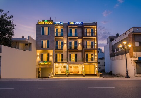 FabHotel Lime Wood