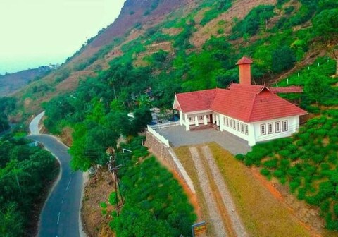 Stay in Moon Hill Bunglaow