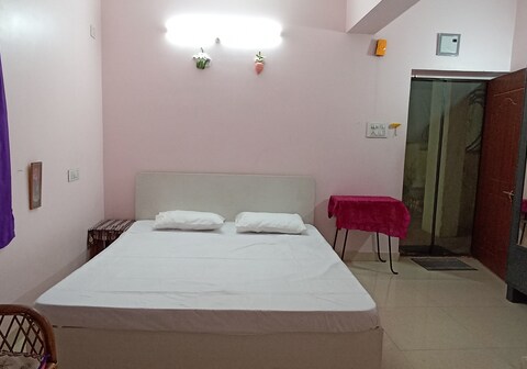 Room in Banjara Hills