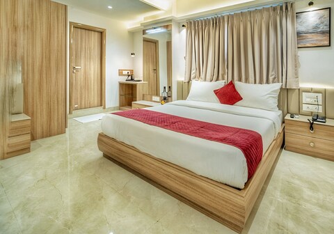 The Grand Murli Hotel, City Light Road