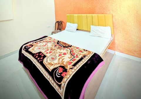 Radhe Krishna Guest House