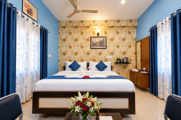 HOTEL ANAND LOK