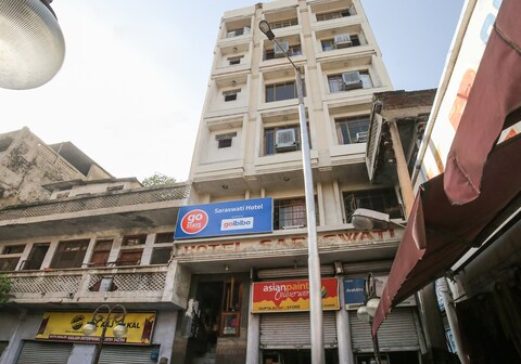 Saraswati Hotel