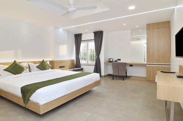 Treebo City Inn, Satara