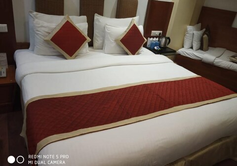 Hotel White House Residency By GRB