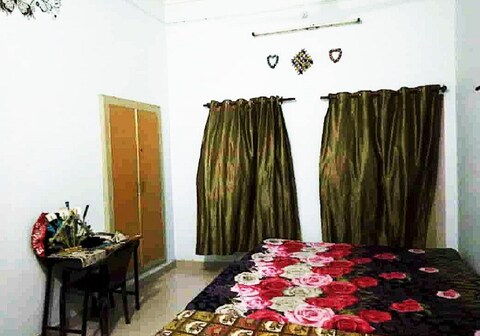 Baba Boys PG Hostel Rooms Lucknow