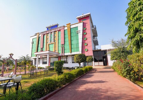 FabHotel Highway Pride