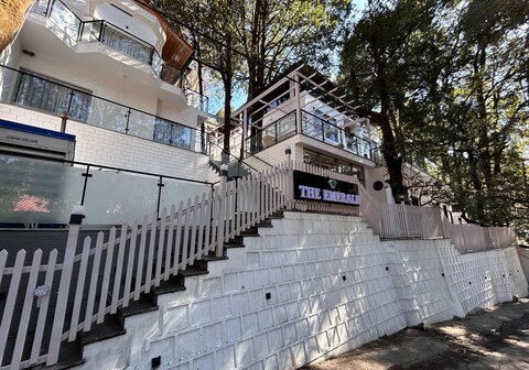 The Emerald by DLS Hotels, Nainital