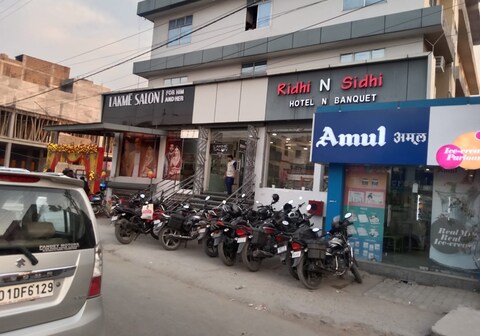 Hotel Ridhi N Sidhi