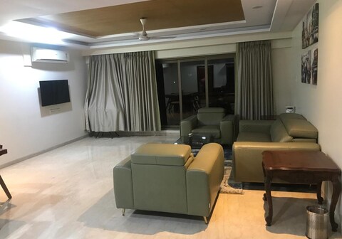 Emcure Guest House - Pali Hill