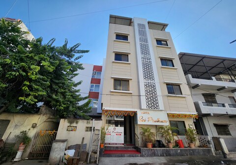 Hotel Sai Pratham