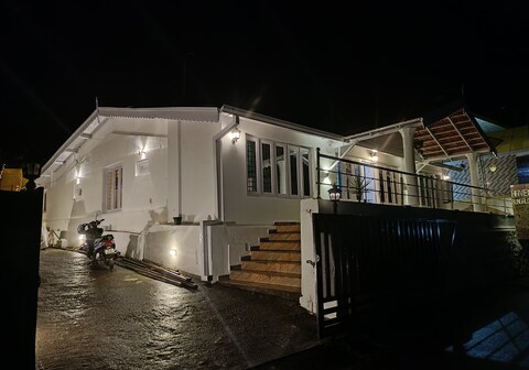 Abbu Royal Palace Cottage