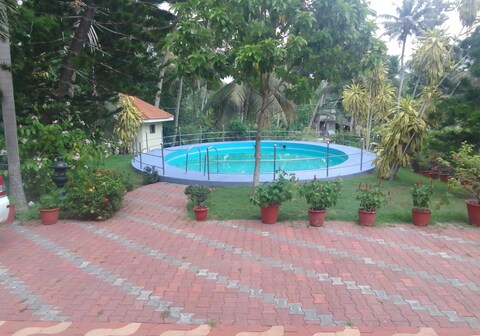 Rooms in a Pool Villa near Kovalam