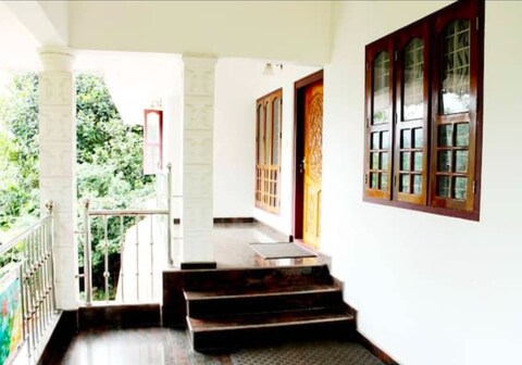 Sumangaly Holiday Inn