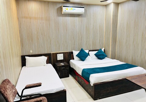 Hotel Lotus Residency