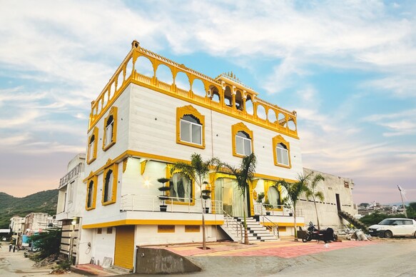 Jai Pushkara Luxe Stay