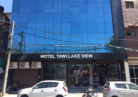 Tawi Lake View Hotel and Restaurant