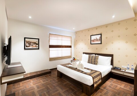 THE LOTUS HOTEL SAMEERA