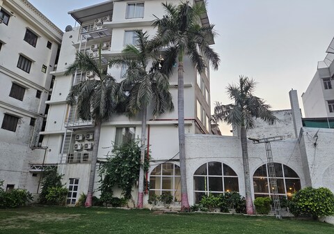 Hotel Varuna
