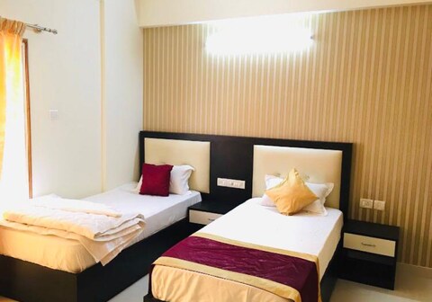 Palm 3BHK Luxury Suites & Service Apartments