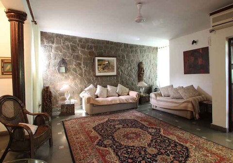 Tree Tops (Deluxe Room I)