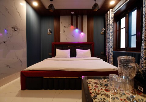 Townhouse Foreshore Road Srinagar