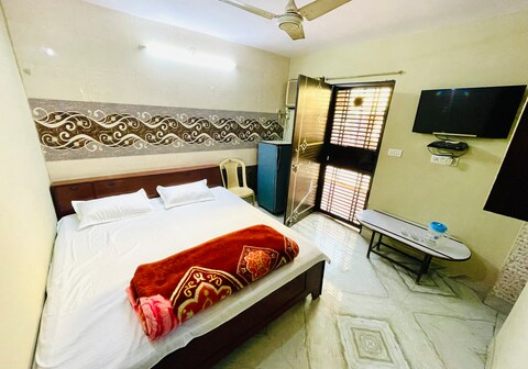 Aman Residency