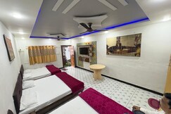 Gopal-Krishna Palace, Ujjain Gopal-Krishna Palace, Ujjain