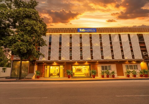 FabHotel Landmark Residency - Nr. MIDC Turbhe
