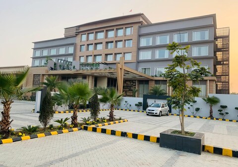 The Grand Arc Hotel & Convention Centre.