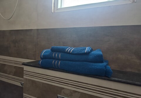 Hawa Homes Dew Single Room