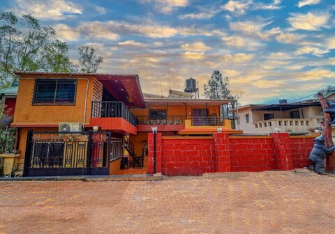 Phoenix swimming pool villa