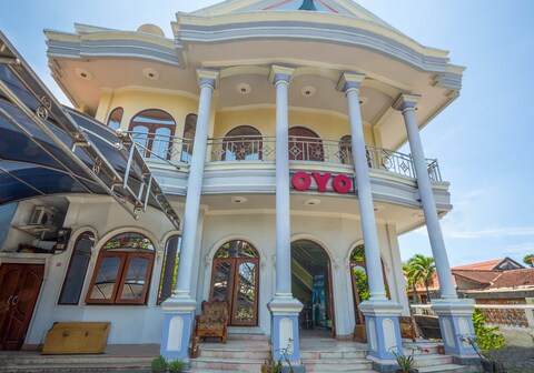 OYO 2848 Senaz Guesthouse