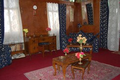 Fiji Group of Houseboats, Srinagar Fiji Group of Houseboats, Srinagar