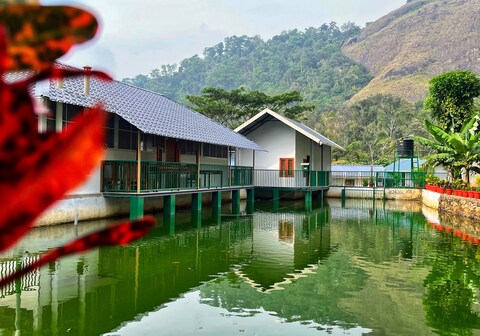 Nedumparayil Farm Stay