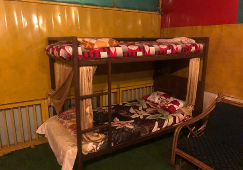 Country Roads Garden Villa & Restaurant