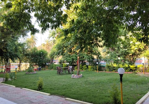 Jungal Villa & Restaurant
