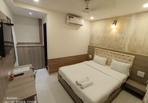 Hotel Time Gold - Near Mumbai Airport