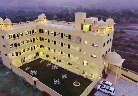 Atulya Niwas, Udaipur